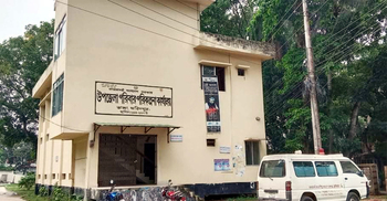 চাকরি করেন দেশে থাকেন ভারতে : সেই চামেলী শিকদারের বেতন-ভাতা বন্ধ