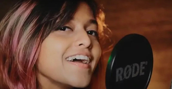 Yohani appeals for financial assistance to help Sri Lanka