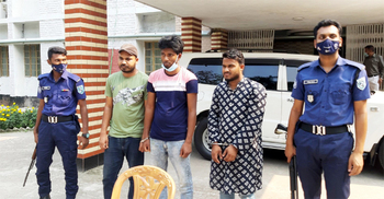 কুড়িগ্রামে আইপিএল নিয়ে বাজি, লেনদেন হচ্ছে লাখ লাখ টাকা