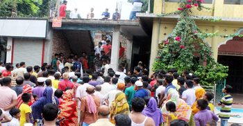 মসজিদের তার চুরি করতে গিয়ে বিদ্যুৎস্পৃষ্টে যুবক নিহত
