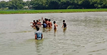 বিলে গোসলে নেমে দুই শিশুর মৃত্যু