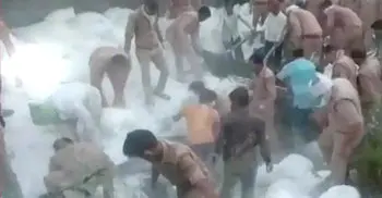 24 migrants killed after 2 trucks collide in Uttar Pradesh