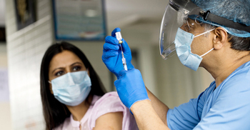 India records 43,071 new COVID-19 cases, 955 deaths