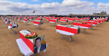 Iraq’s Yazidi community buries 104 victims of IS massacre