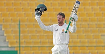 Williams to step away from int'l cricket