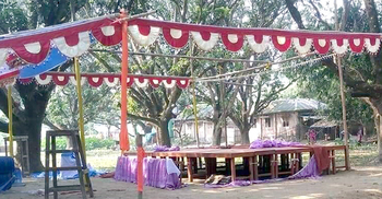 এমপির মঞ্চ ভেঙে দিল আ.লীগ-যুবলীগ