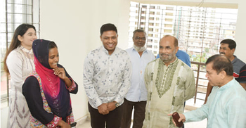 শিলা-মাবিয়া-শাকিলদের ফ্ল্যাট পরিদর্শন করলেন গণপূর্তমন্ত্রী
