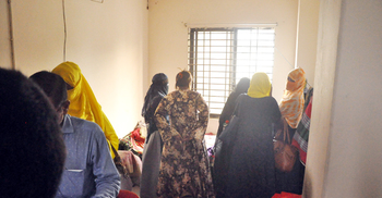 হোটেল থেকে আপত্তিকর অবস্থায় ১১ নারী-পুরুষ ধরা