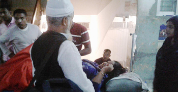 মেয়ের মুখে বিষ তুলে দেয়া সেই মা মারা গেছেন