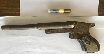 লামায় দেশীয় বন্দুকসহ রোহিঙ্গা যুবক আটক