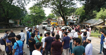 আবরার হত্যার প্রতিবাদে কুষ্টিয়া-খুলনা মহাসড়ক অবরোধ