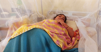 টাকা না দেয়ায় স্ত্রীর গায়ে আগুন দিলেন স্বামী