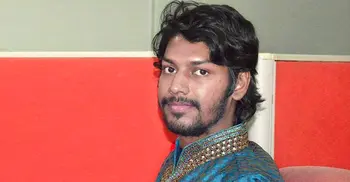 ফেসবুকিংয়ের যুগে আত্মপ্রেম!