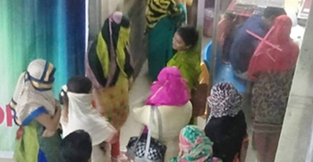 দুই বছর ভারতে কারাভোগের পর দেশে ফিরলেন ১০ নারী