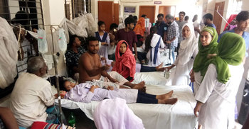 মাঠ পরিষ্কার করতে গিয়ে শতাধিক ছাত্রী অসুস্থ