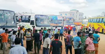 বগুড়া-নাটোর-রাজশাহী রুটে ঘোষণা ছাড়াই বাস চলাচল বন্ধ