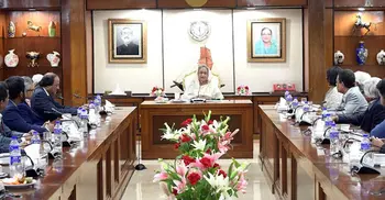 PM urges BGMEA leaders to be watchful against propaganda
