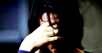 বাড়িতে একা পেয়ে গৃহবধূকে ধর্ষণ