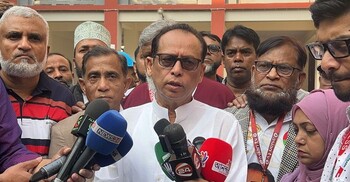 আগের রাতের অপপ্রচারে কেন্দ্রে ভোটার কম আসছে: এম এ কাইয়ুম