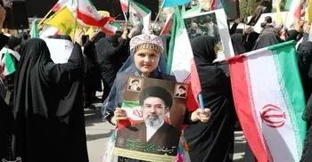 ইরানে শোকপালন: ইমাম খামেনির স্মরণে জনতার ঢল