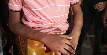 মাদরাসাছাত্রকে বেদম নির্যাতন, প্রধান শিক্ষককে মারধর এলাকাবাসীর