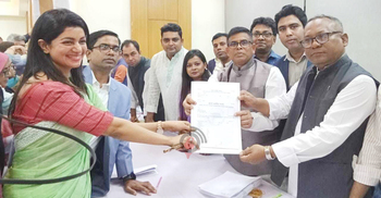 সকালে মনোনয়নপত্র কিনে দুপুরে জমা দিলেন সাবা