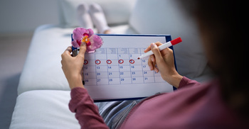 ওজন ও মানসিক চাপ, এই দুই কারণে অনিয়মিত হচ্ছে মাসিক?