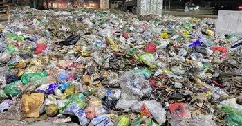 জ্বালানি তেল সংকটে দুইদিন ধরে রাসিকের বর্জ্য অপসারণ বন্ধ