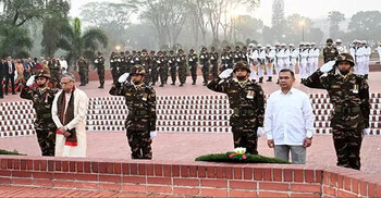 স্মৃতিসৌধে বীর শহীদদের প্রতি রাষ্ট্রপতি ও প্রধানমন্ত্রীর শ্রদ্ধা