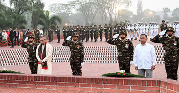 স্মৃতিসৌধে বীর শহীদদের প্রতি রাষ্ট্রপতি ও প্রধানমন্ত্রীর শ্রদ্ধা