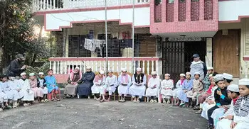 ফেনীজুড়ে দোয়া-কোরআন খতম, ঢাকার পথে হাজারো মানুষ