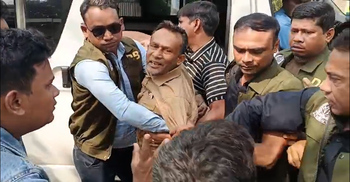 টেনে-হিঁচড়ে পুলিশের গাড়িতে তোলা হল ইউপি চেয়ারম্যান বিপ্লবকে