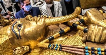 মিশরে গ্র্যান্ড ইজিপশিয়ান মিউজিয়ামের পর্দা খুললো