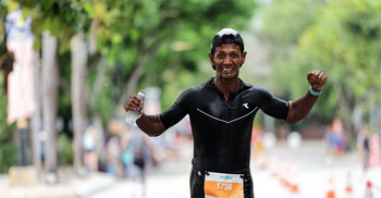 দুই ব্যাংক কর্মকর্তার অদম্য ইচ্ছাশক্তির গল্প