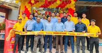 রাজধানীর সূত্রাপুরে ‘ফ্রাই বাকেট’ এর নতুন শোরুম চালু