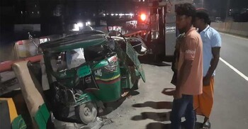ফ্লাইওভারে প্রাইভেটকার-সিএনজি সংঘর্ষ: শিশু নিহত, আহত ৪