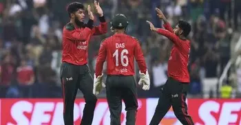 পাওয়ার প্লেতে বাংলাদেশের প্রাপ্তি ১ উইকেট