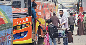 ভোগান্তি এড়াতে আগেই শহর ছাড়ছে মানুষ