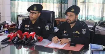 ডেমরায় বাসায় মাদক ব্যবসার অভিযোগে র‌্যাবের অভিযান