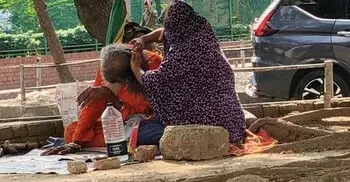 হাতিরঝিলে রহস্যময়ী বৃদ্ধ