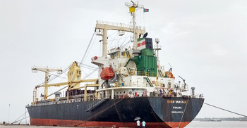 বঙ্গবন্ধু রেলসেতুর মালামাল নিয়ে মোংলায় বিদেশি জাহাজ