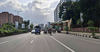 টানা ছুটিতে আজও ফাঁকা ঢাকা