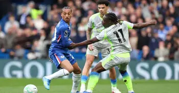 দ্বিতীয়ার্ধের ৩ গোলে চেলসিকে হারিয়ে আর্সেনালের ওপর চাপ বাড়ালো সিটি