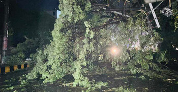 কক্সবাজারে হামুনের তাণ্ডবে ব্যাপক ক্ষয়ক্ষতি: একজনের মৃত্যু