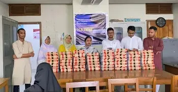 জবির আইন অনুষদে ১ লাখ টাকার বই দিলো জকসু