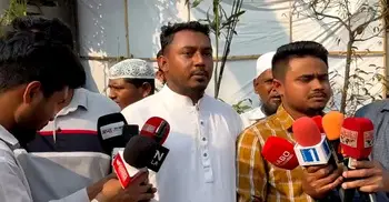 সড়কে সমঝোতায় অর্থ গ্রহণকে ‘চাঁদা নয়’ বলার প্রতিবাদে এনসিপির মানববন্ধন