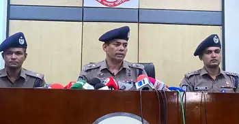 সম্পর্কের জটিলতায় ফোনে ডেকে এনে হাজারীবাগে স্কুলছাত্রীকে ছুরিকাঘাতে হত্যা করা হয়