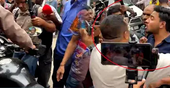 অবৈধ পার্কিংয়ের জন্য বাইক নিয়ে গেল পুলিশ, ক্ষোভ ঝাড়লেন শিক্ষার্থী