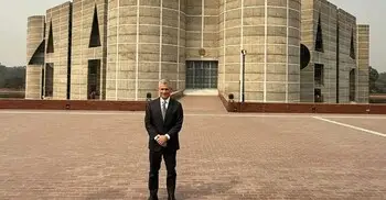 সংসদ ভবন পরিদর্শন করলেন পল কাপুর