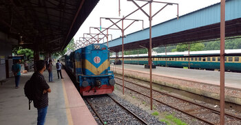 রাজবাড়ী থেকে স্বল্প দূরত্বে চলছে ৩ ট্রেন